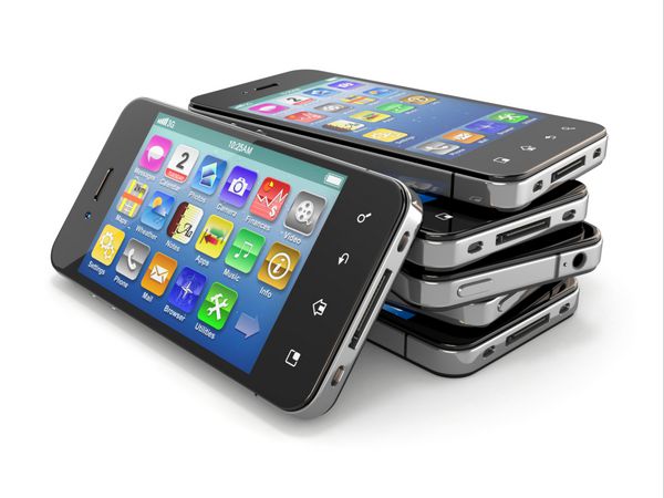 مجموعه ای از تلفن های همراه با صفحه نمایش لمسی 3 بعدی