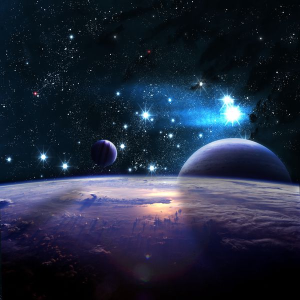 سیارات بر فراز سحابی ها در فضا