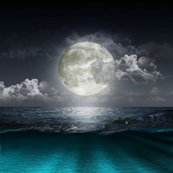 عصر جادویی در اقیانوس و ماه