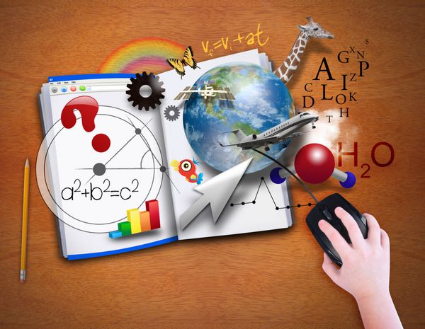 یک کودک به یک کتاب باز به عنوان رایانه ای با ریاضیات علوم و حیوانات نگاه می کند که برای یک مدرسه یا مفهوم یادگیری الکترونیکی منتشر می شود