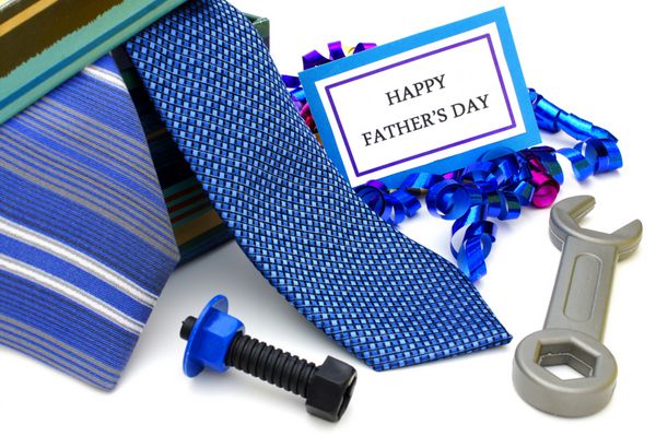 برچسب روز پدر مبارک با جعبه هدیه کراوات و ابزار اسباب بازی