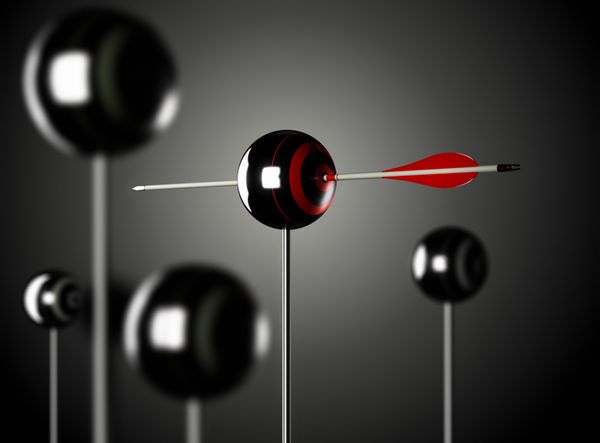 یک پیکان قرمز که هدفی به شکل توپ را سوراخ می‌کند روی یک قطب پس‌زمینه سیاه تصویر رندر سه‌بعدی افکت تاری
