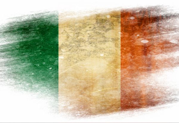 پرچم ایرلند با برخی جلوه ها و خطوط گرانج
