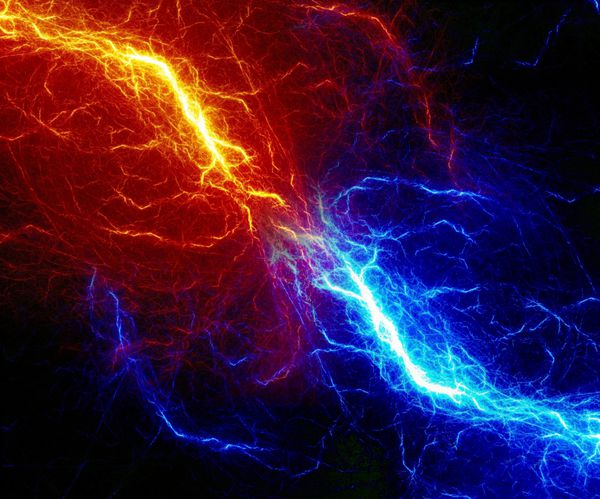  عکس رعد و برق قرمز