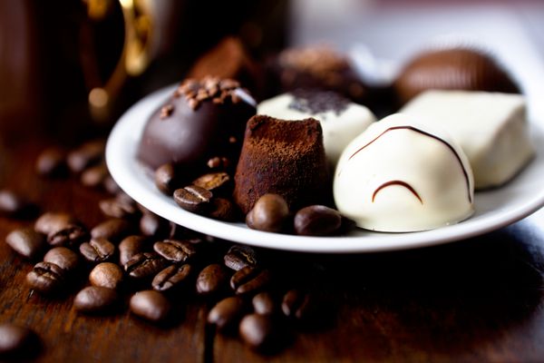 ترافل شکلاتی با دانه های قهوه