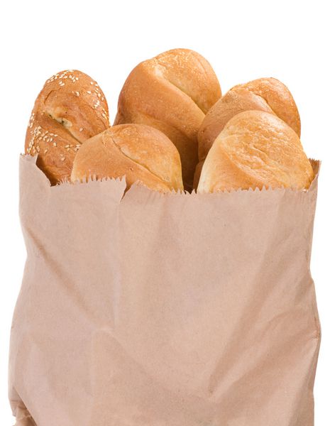 نان در بسته کاغذی روی سفید