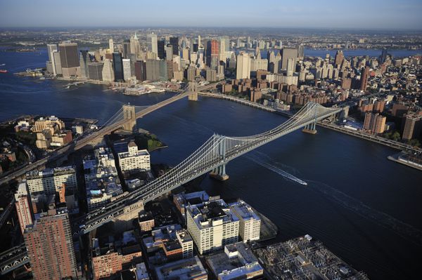 نمای هوایی از منهتن پایین پل بروکلین پل منهتن نیویورک