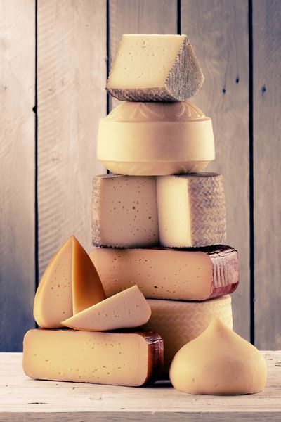 عکس پنیر صنعتگر برای ایجاد تصویر سبک قدیمی فیلتر شده است
