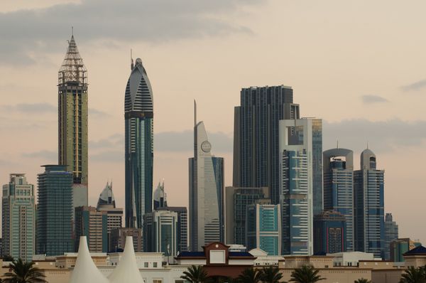 مرکز شهر دبی امارات متحده عربی در عصر داون تاون دبی که قبلا به نام داون تاون برج دبی شناخته می شد یک مجتمع بزرگ با کاربری مختلط است که بخش مهمی از توسعه در دبی است