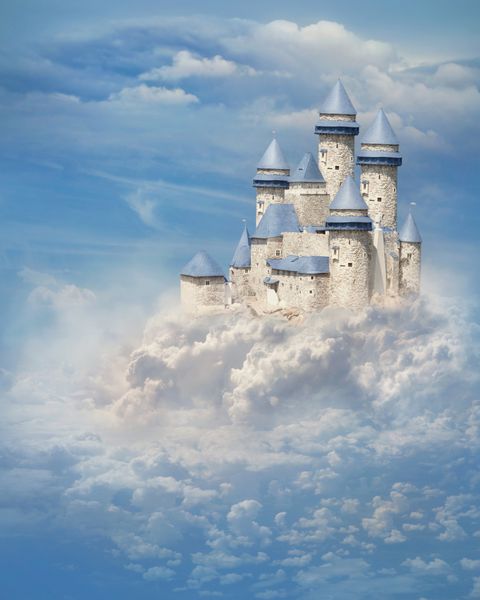 قلعه فانتزی در ابرها