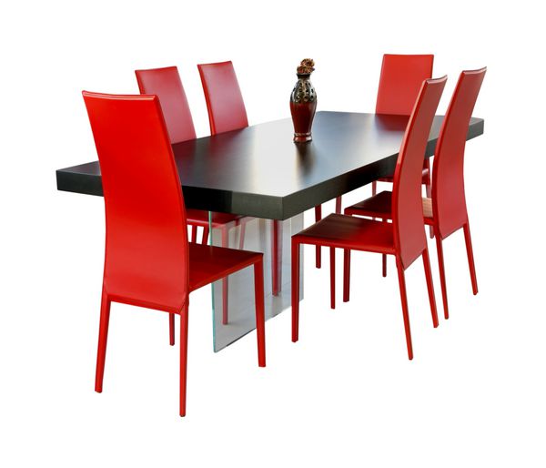اتاق ناهار خوری مدرن با صندلی های قرمز جدا شده با مسیر برش