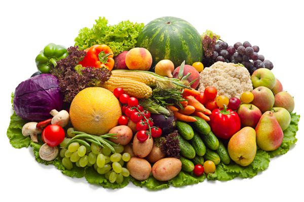 سبزیجات تازه میوه ها و سایر مواد غذایی جدا شده روی سفید