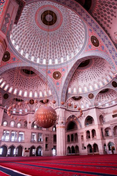 نمای داخلی مسجد کوجاتپه در آنکارا ترکیه
