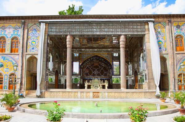 تخت مرمر در کاخ گلستان تهران ایران