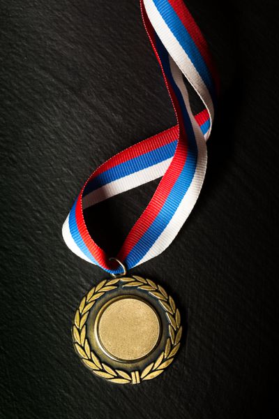 مدال فلزی با روبان سه رنگ