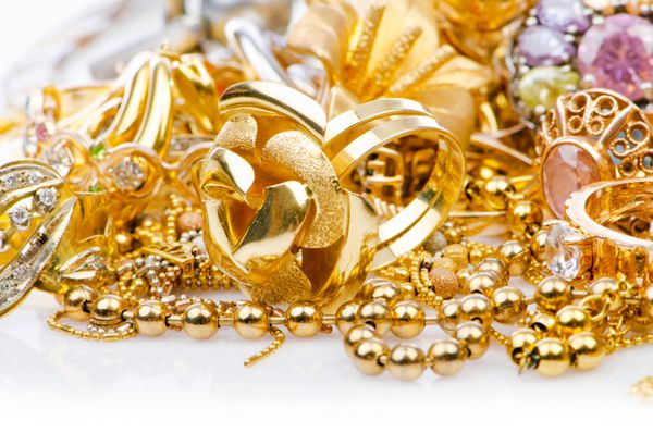مجموعه ای بزرگ از جواهرات طلا
