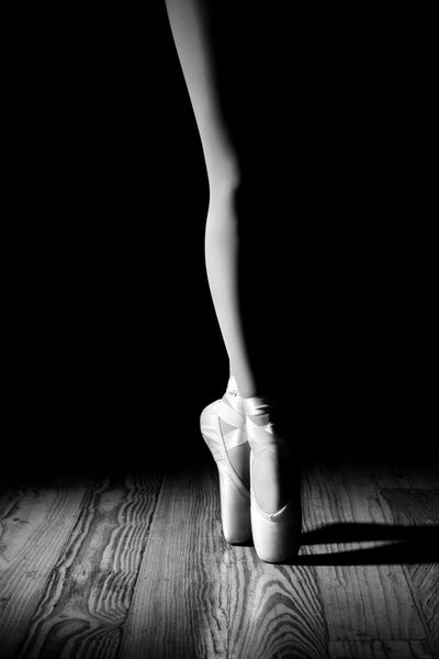 بالرین Legs en Pointe سیاه و سفید