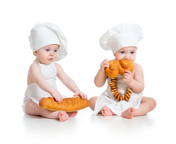 نانوایان کوچک نوزادان پسر و دختر منزوی