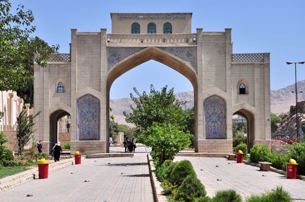 شیراز ایران - حدود آگوست 2012 دروازه قرآن دروازه در شیراز ایران