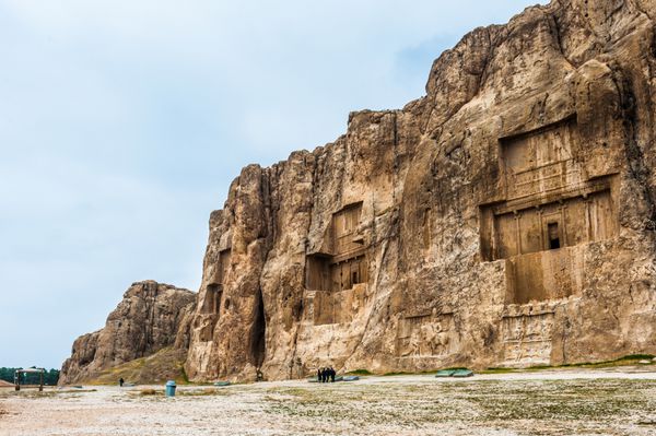آرامگاه اردشیر در نقش رستم گورستانی باستانی در استان پارس ایران