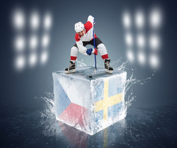 بازی جمهوری چک - سوئد بازیکن رو به رو روی مکعب یخ