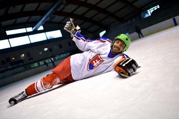 بازیکن اسلواکیایی هاکی روی یخ