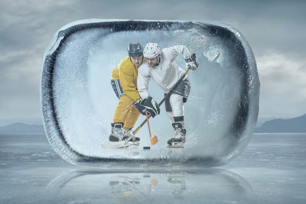 بازیکنان هاکی روی یخ در یخ
