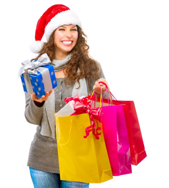 هدیه ی کریسمس زن مد شاد با کیف های خرید حراجی هدایای کریسمس خرید کریسمس جدا شده بر روی پس زمینه سفید