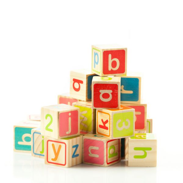 مکعب های چوبی اسباب بازی با حروف بلوک های الفبای چوبی