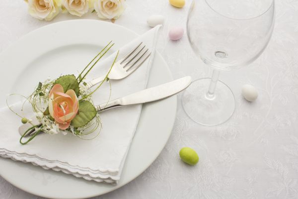 شام عروسی با گل رز و آبنبات