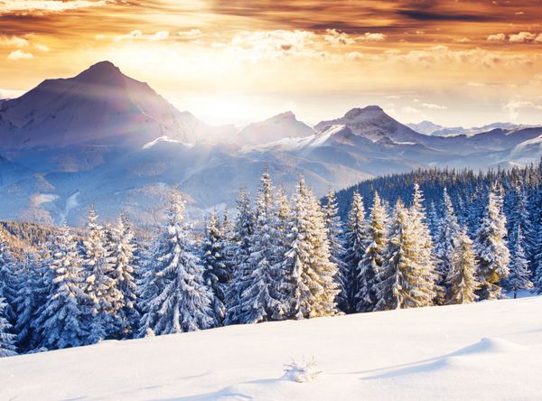 منظره زمستانی فوق العاده عصرگاهی آسمان ابری دراماتیک کولاژ خلاقانه دنیای زیبایی