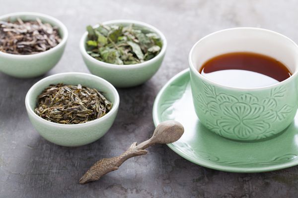 انواع مختلف چای سبز و فنجان چای