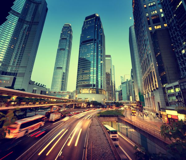 ترافیک در هنگ کنگ در زمان غروب آفتاب