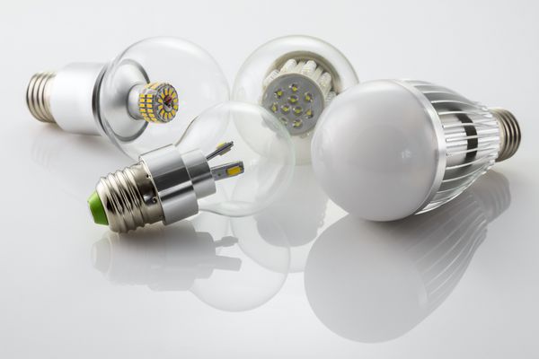 لامپ LED E27 با تکنولوژی جدید و قدرت لامپ متفاوت