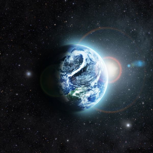 سیاره آبی زمین در فضا عناصر این تصویر توسط ناسا ارائه شده است
