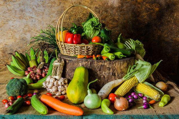 طبیعت بی جان سبزیجات گیاهان و میوه ها به عنوان مواد تشکیل دهنده در آشپزی
