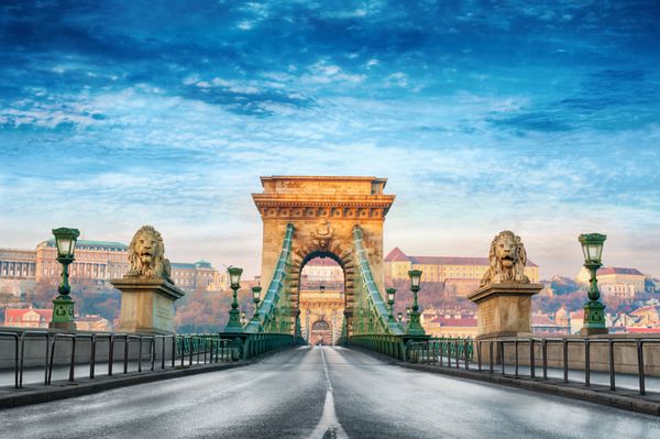پل زنجیره ای در بوداپست مجارستان