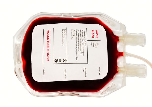 یک کیسه خون اهداکننده