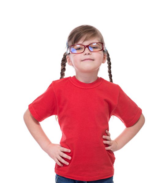 عکس دختر کوچک ناز با عینک های جدا شده روی سفید