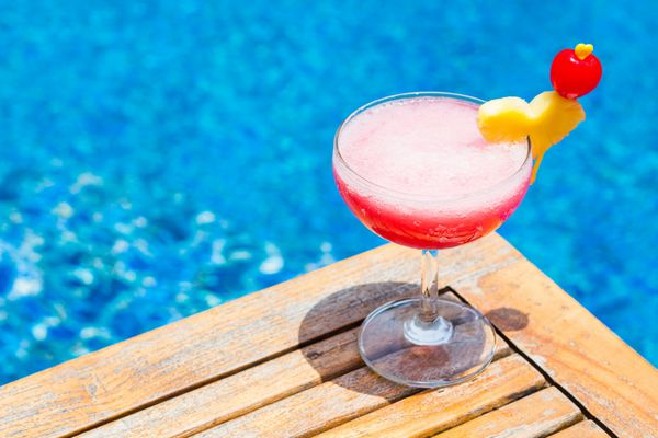 Singapore Sling یک کوکتل است