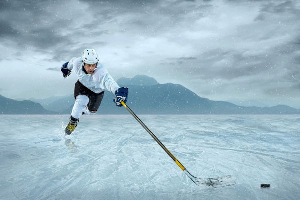 بازیکن هاکی روی یخ