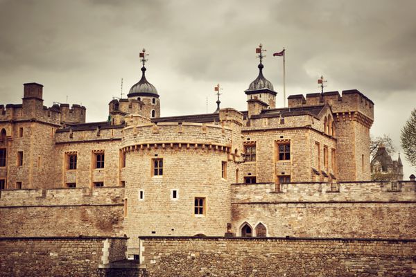 برج لندن انگلستان انگلستان کاخ و قلعه تاریخی سلطنتی