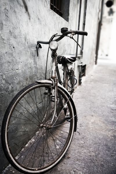 دوچرخه تنهایی اثر کنتراست بالا
