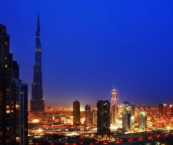 مرکز شهر دبی در شب