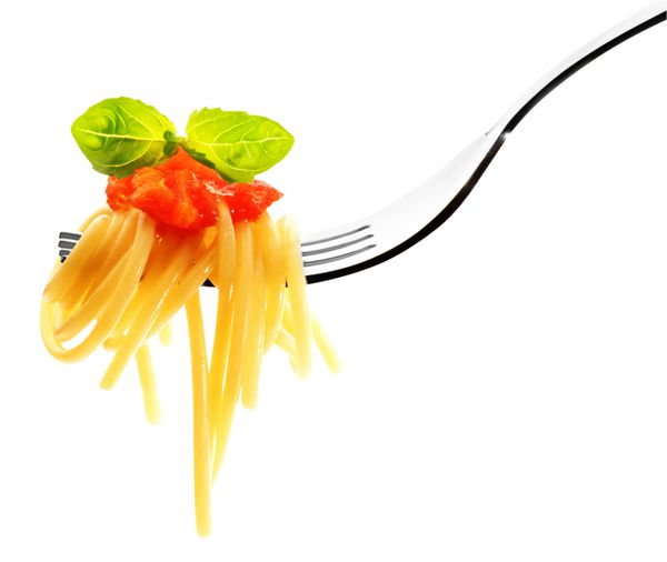 اسپاگتی با سالسا دی پومودورو و بازیلیکو