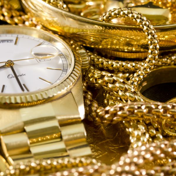 جواهرات طلا گردنبند انگشتر دستبند ساعت ثروت