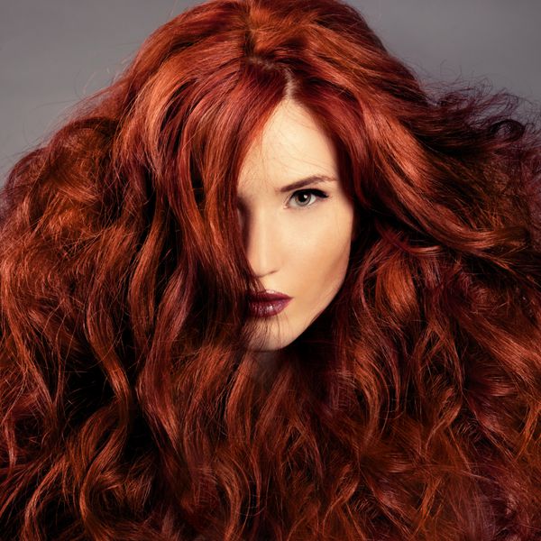 موی قرمز پرتره دختر مد