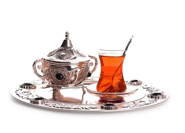 چای و شیرینی ترکی در ظروف تزئینی آب نبات