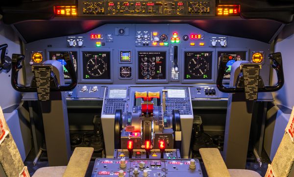 کابین خلبان شبیه ساز پرواز خانگی - بوئینگ 737-800