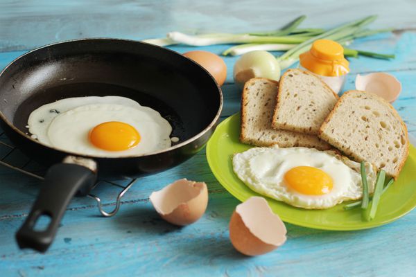 تخم مرغ برای صبحانه در حومه شهر